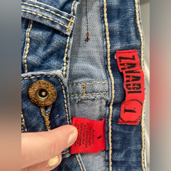 Zana di juniors size 1 denim shorts w/ embroidered and jeweled butt pockets y2k - Picture 3 of 8